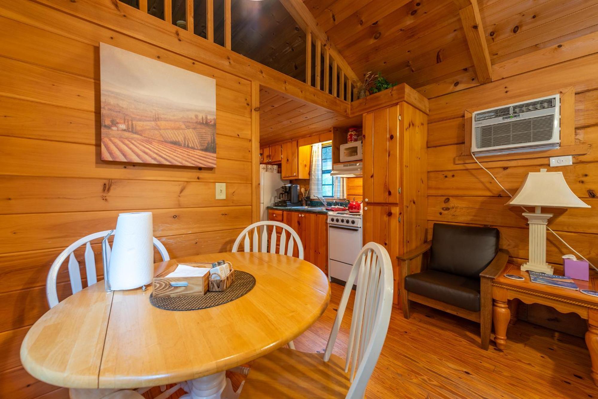 Engadine Inn And Cabins Candler Eksteriør bilde